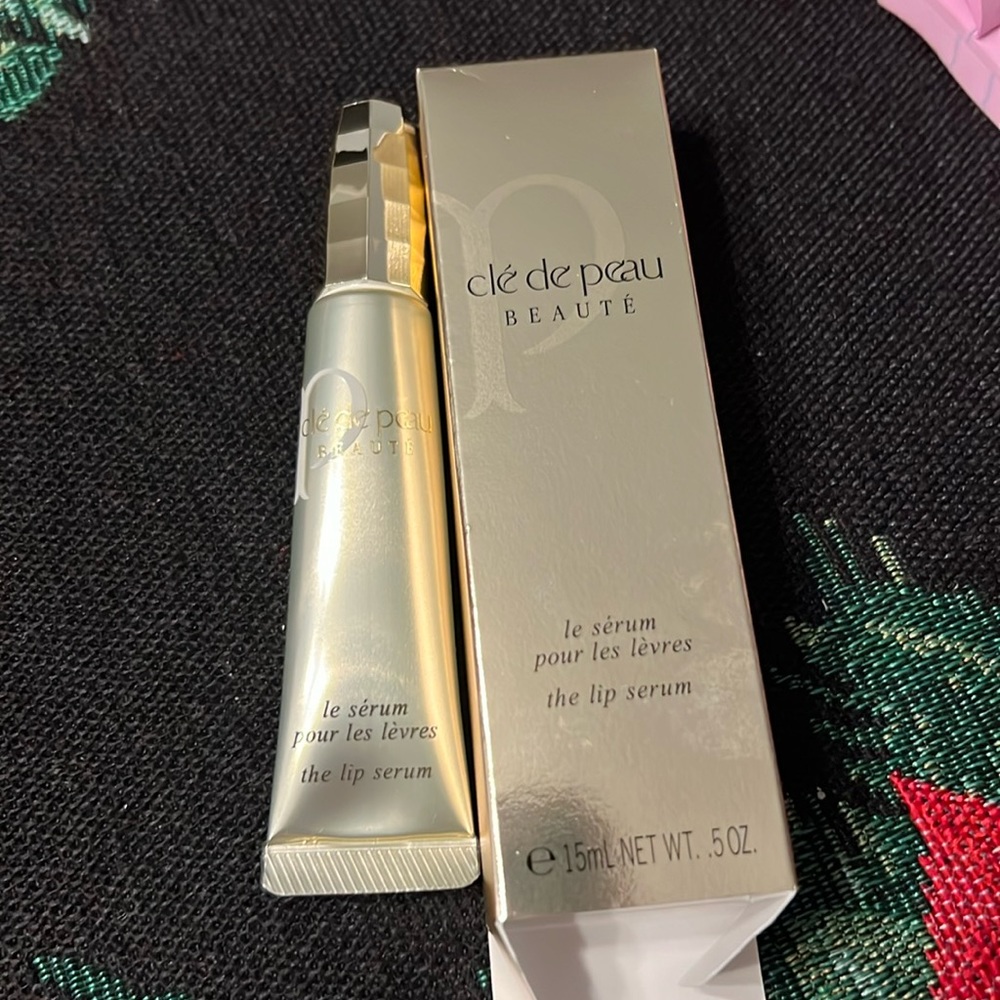 🛍Cle de Peau Lip Serum.